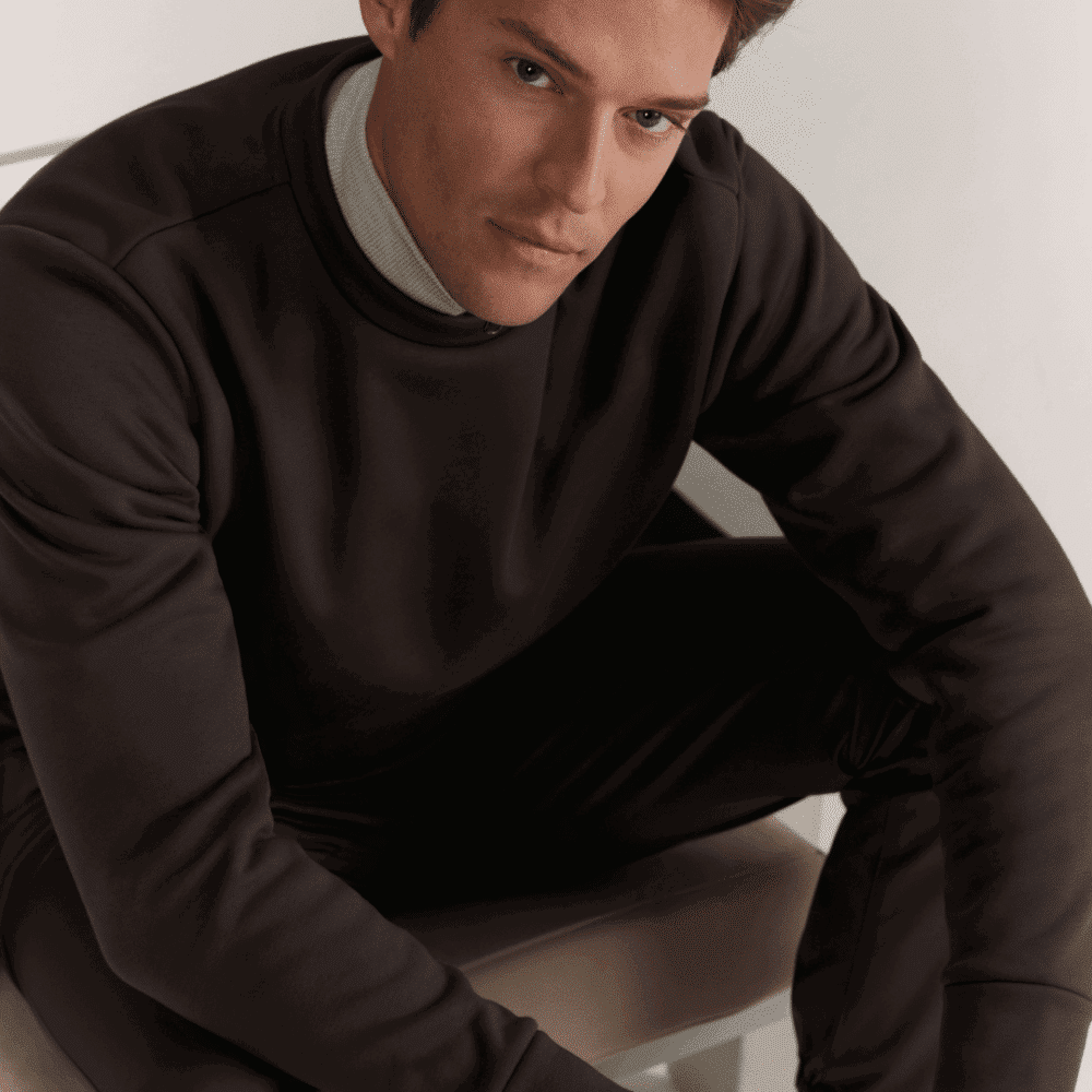 Alternative view of Wahts sweater Yates